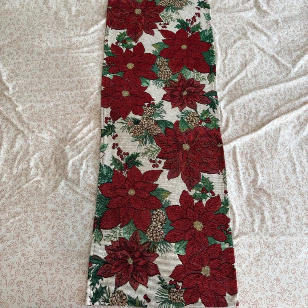 Vintage Christmas Poinsettia Tapestry Table Runner Red Green Gold 66x12.5